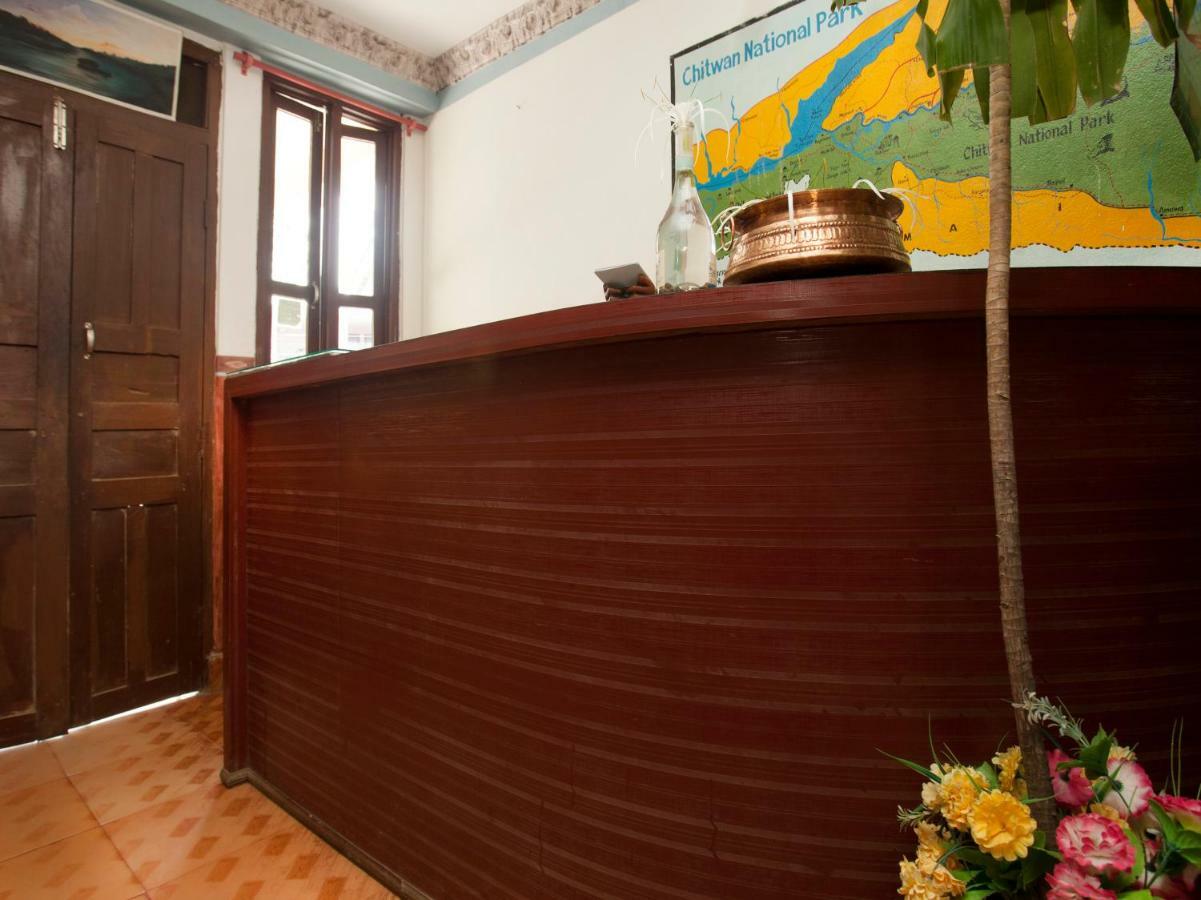 Spot On 486 Hotel Holy Lodge Sauraha Exterior photo